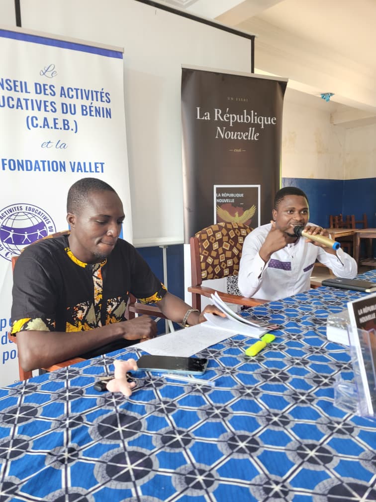 Présentation et dédicace de « La République Nouvelle » : mission accomplie !